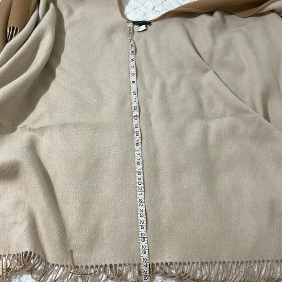 Saks Fifth Avenue Black Label Camel Wool Poncho with Fringe - Picture 4 of 6